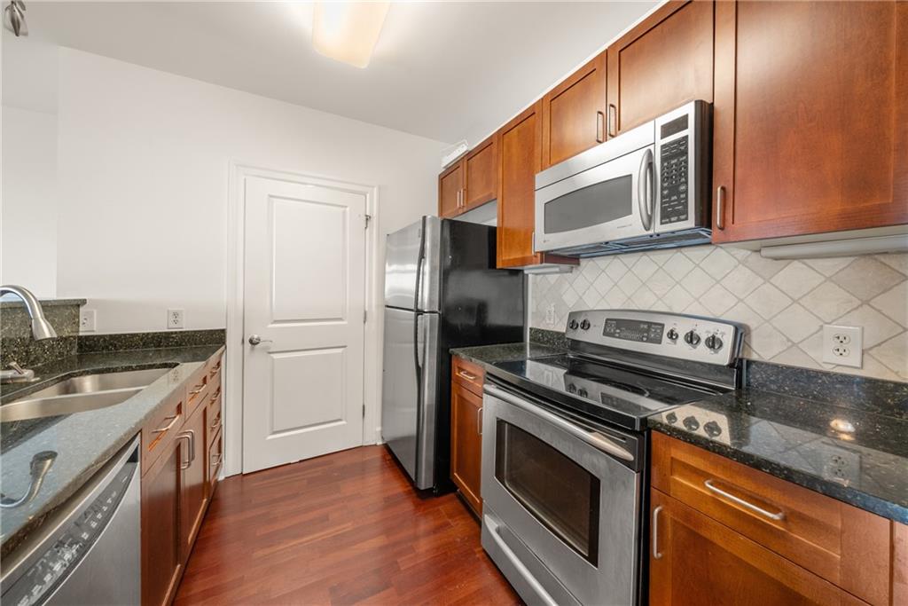 325 E Paces Road NE Unit 606