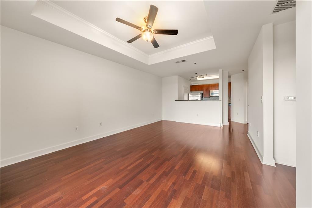 325 E Paces Road NE Unit 606