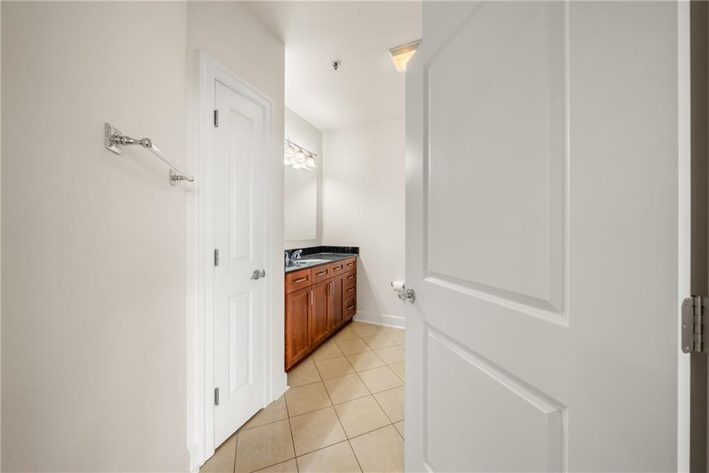 325 E Paces Road NE Unit 606