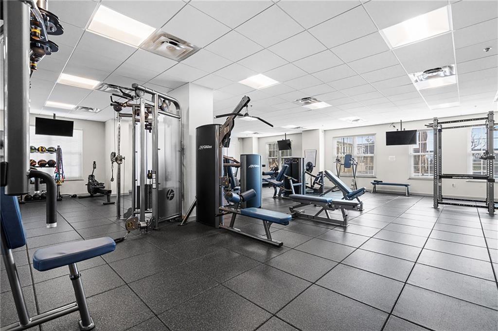 325 E Paces Road NE Unit 606