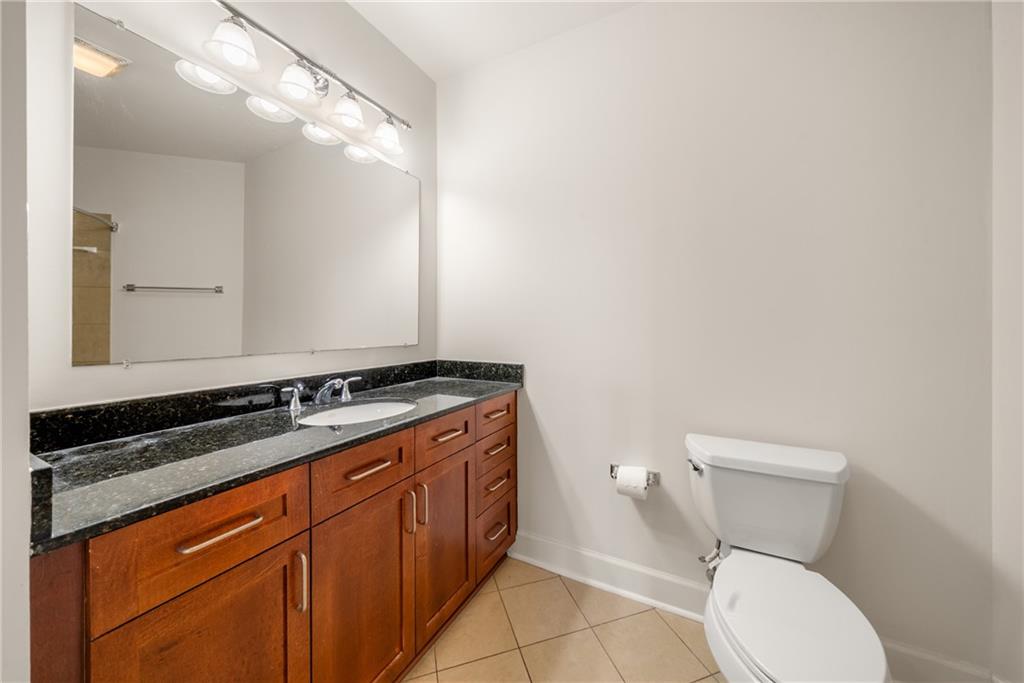 325 E Paces Road NE Unit 606