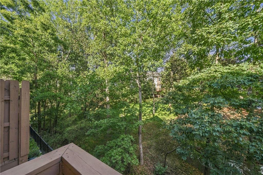 5480 Glenridge Park