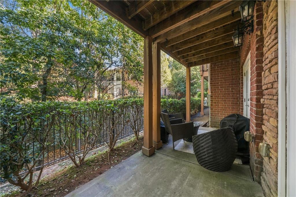 5480 Glenridge Park