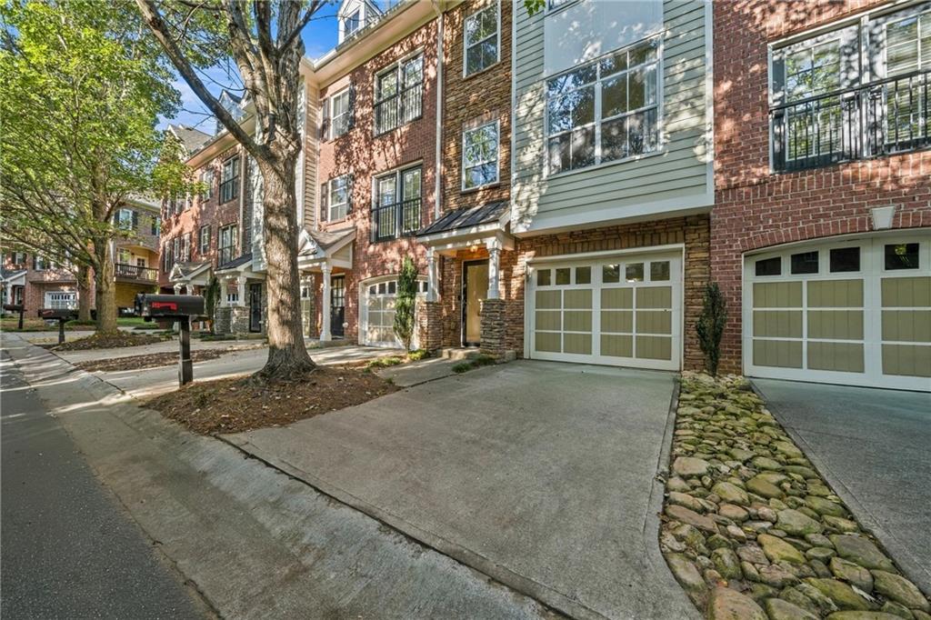 5480 Glenridge Park