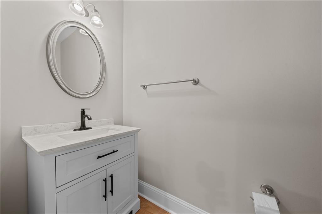 5480 Glenridge Park