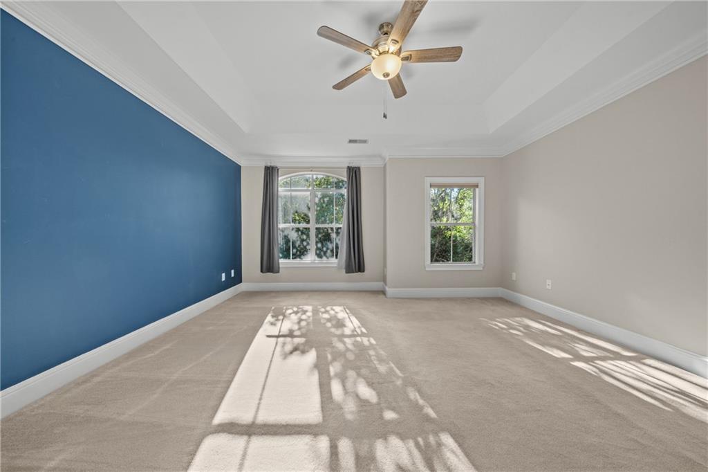 5480 Glenridge Park