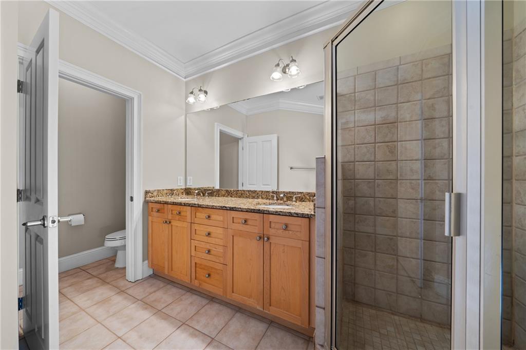 5480 Glenridge Park