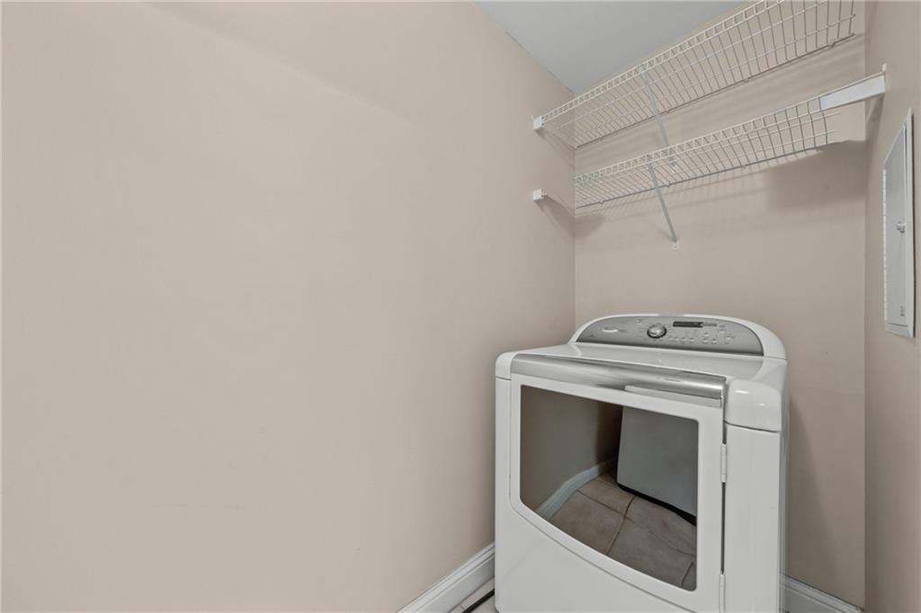 5480 Glenridge Park