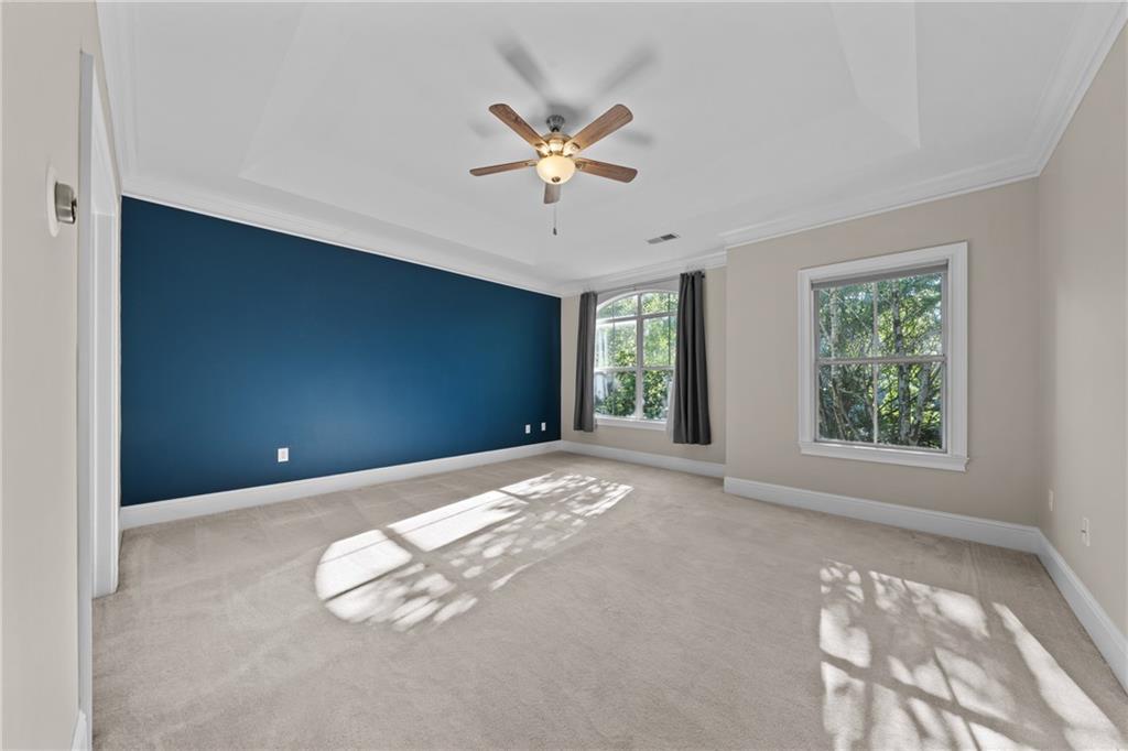 5480 Glenridge Park