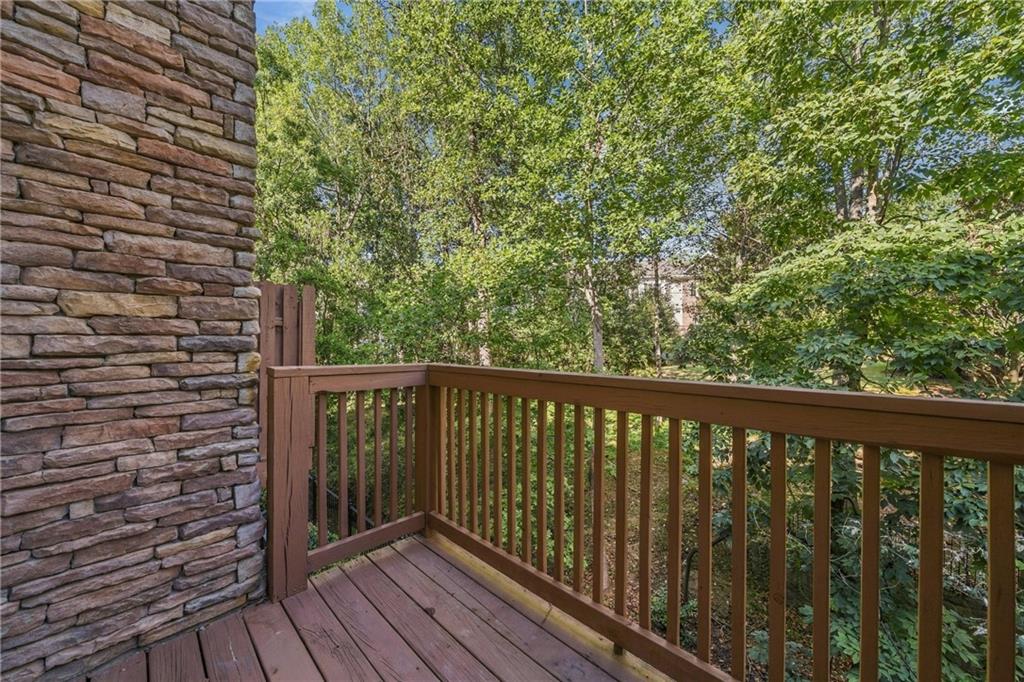 5480 Glenridge Park