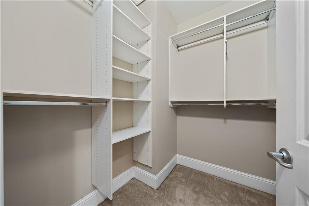 5480 Glenridge Park