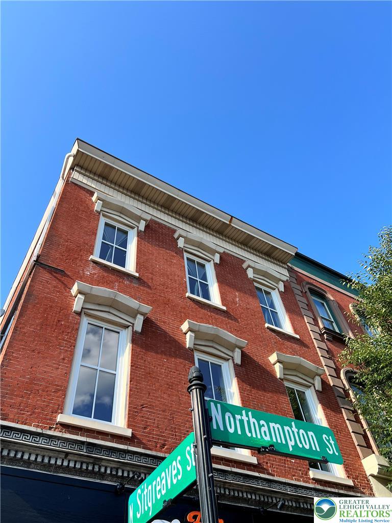 233 Northampton Street 1F