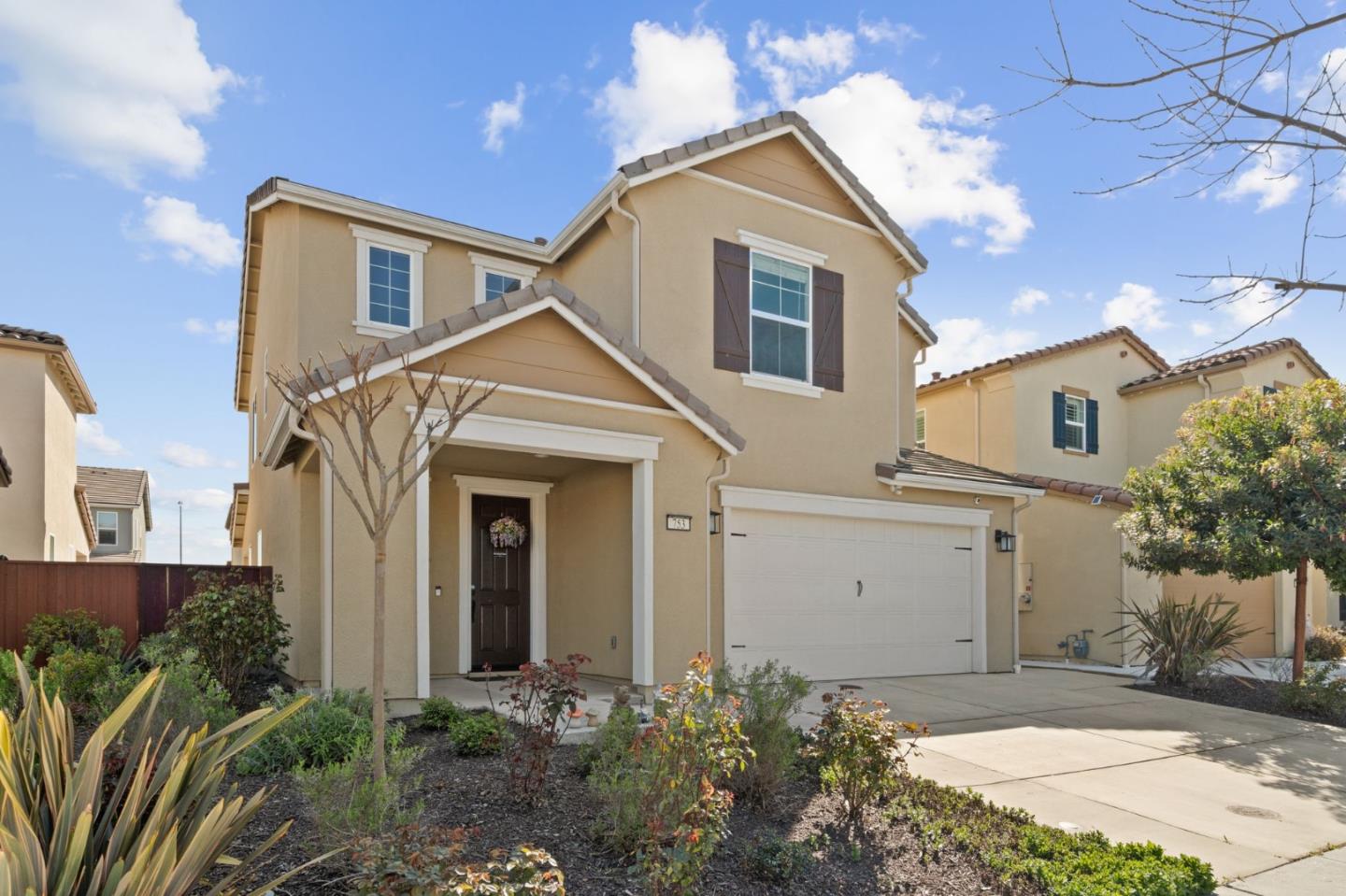753 Valencia Way