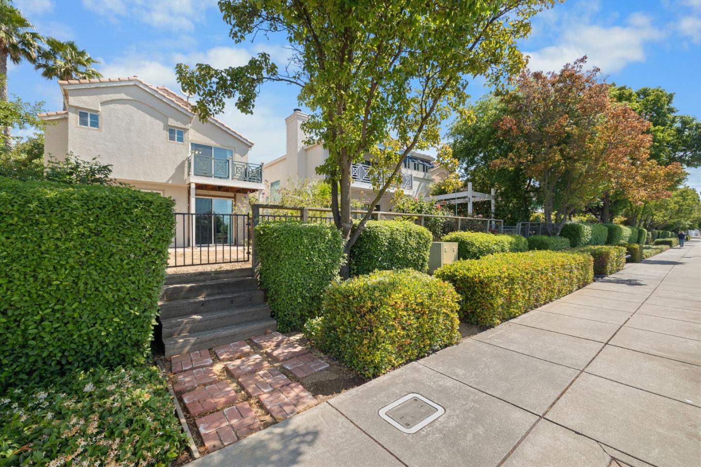 2910 West Laguna Court