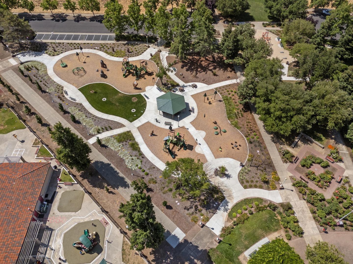 2910 West Laguna Court