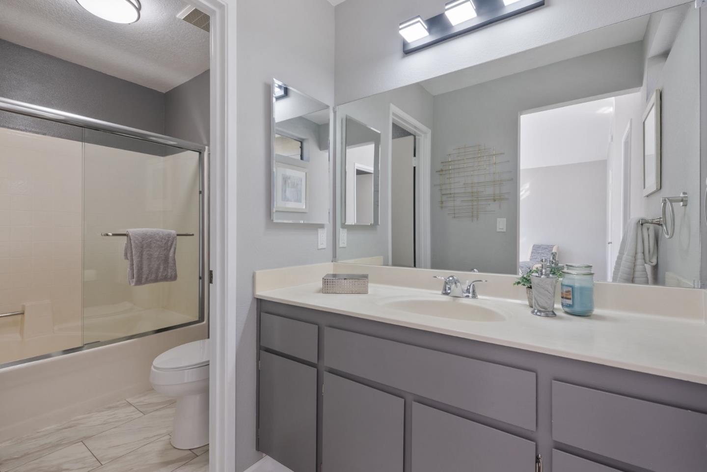 294 Macaw Place