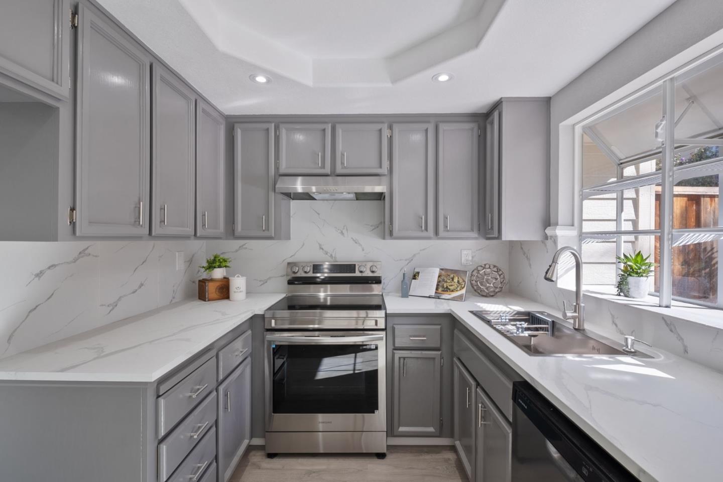 294 Macaw Place