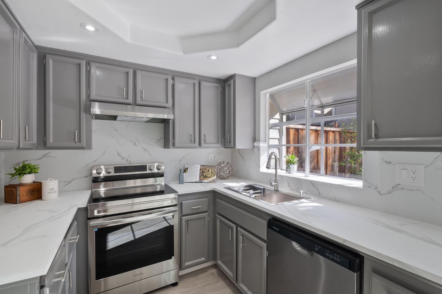 294 Macaw Place