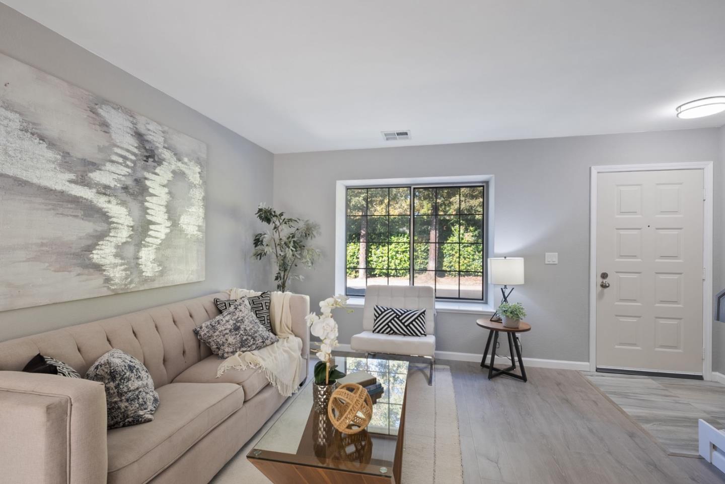 294 Macaw Place