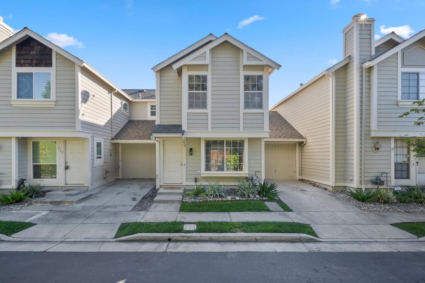 294 Macaw Place