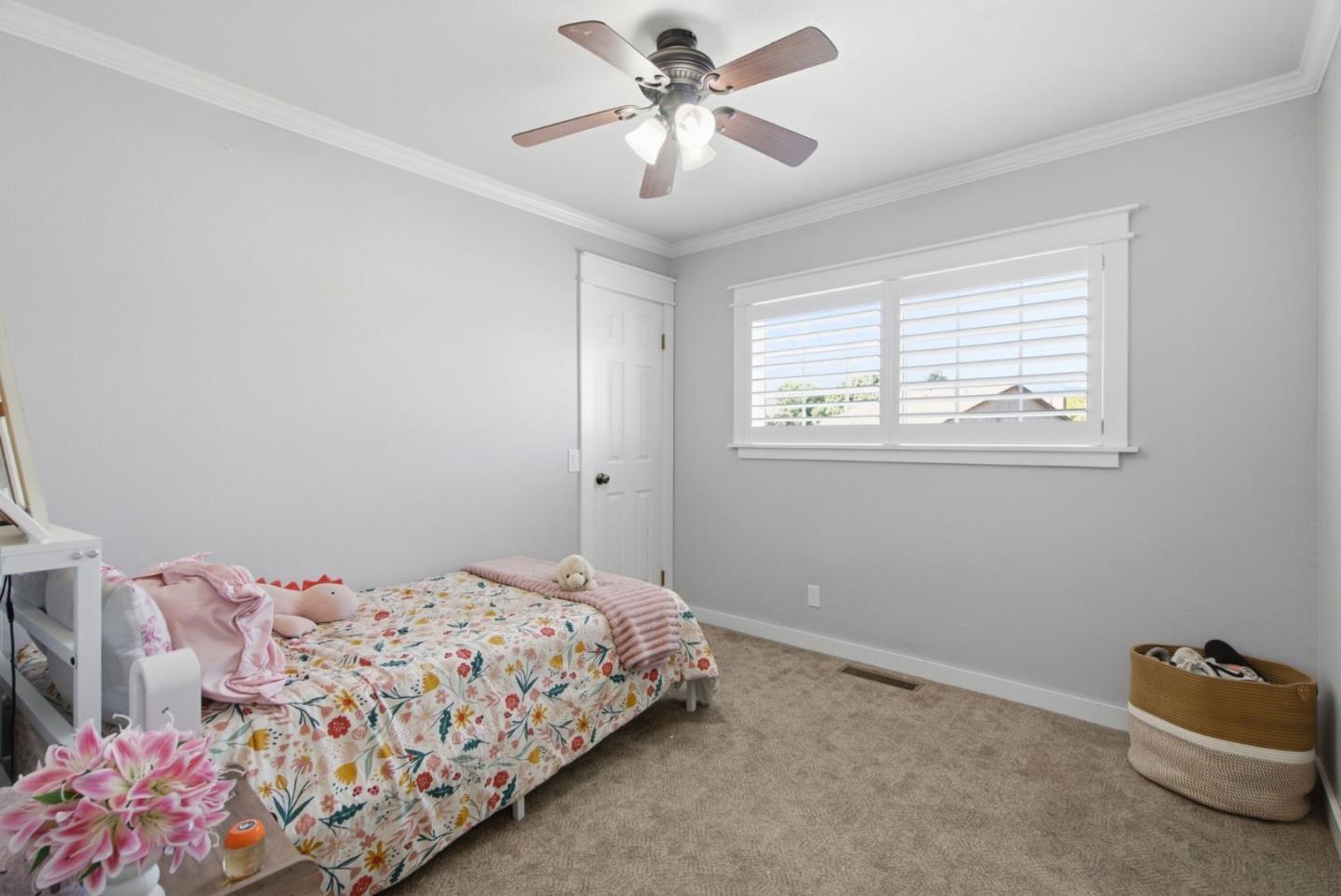 495 London DR