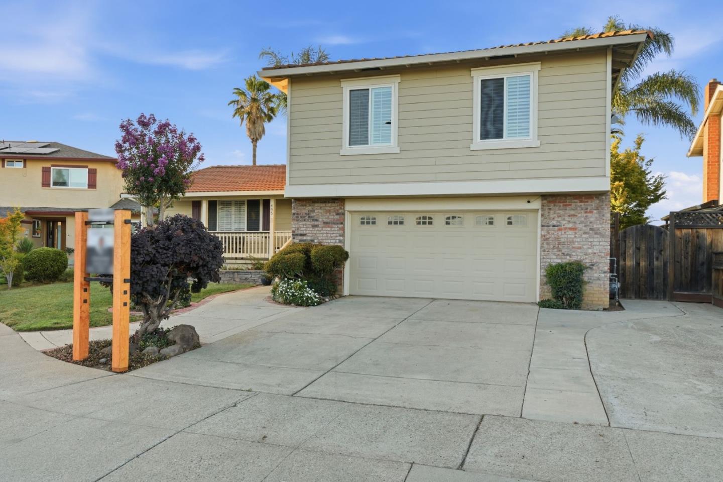 495 London DR