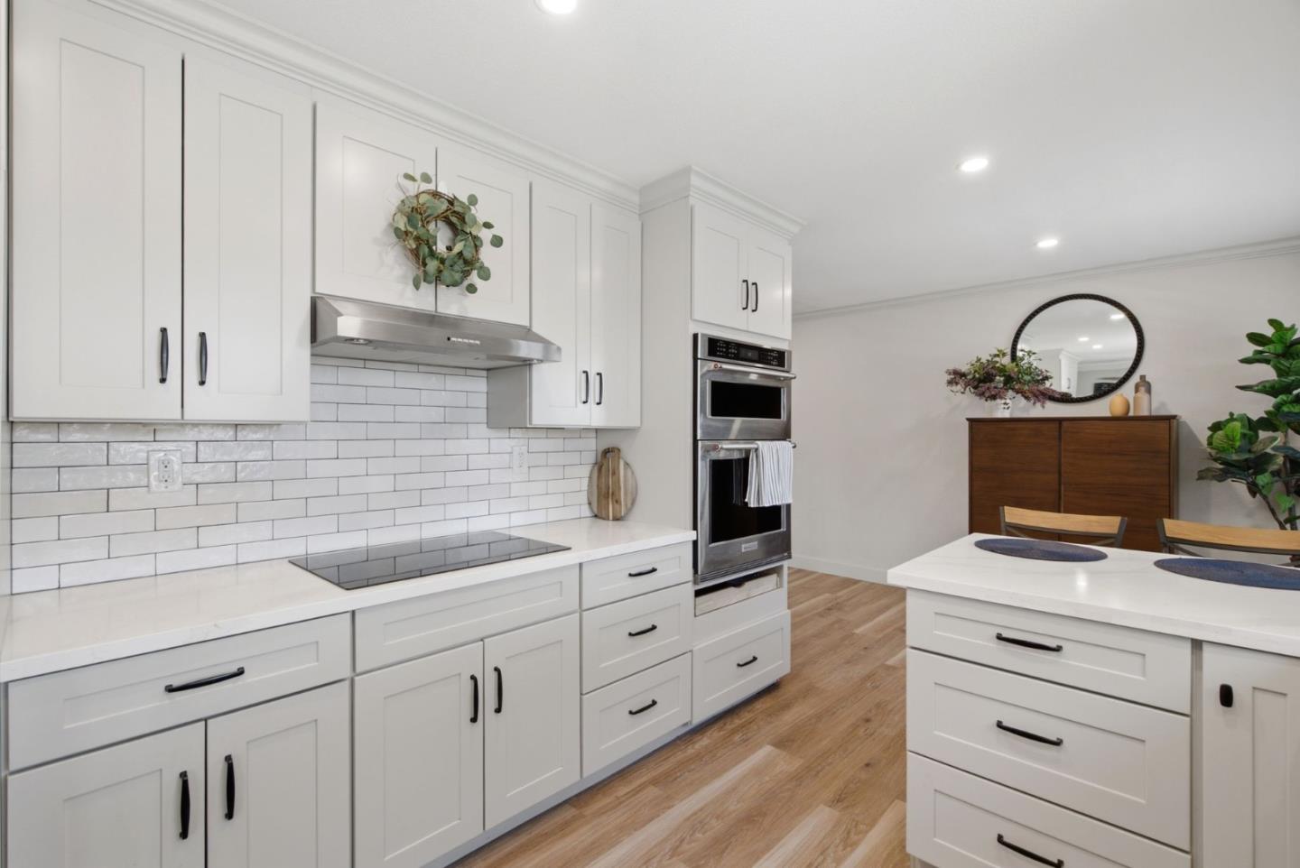 495 London DR
