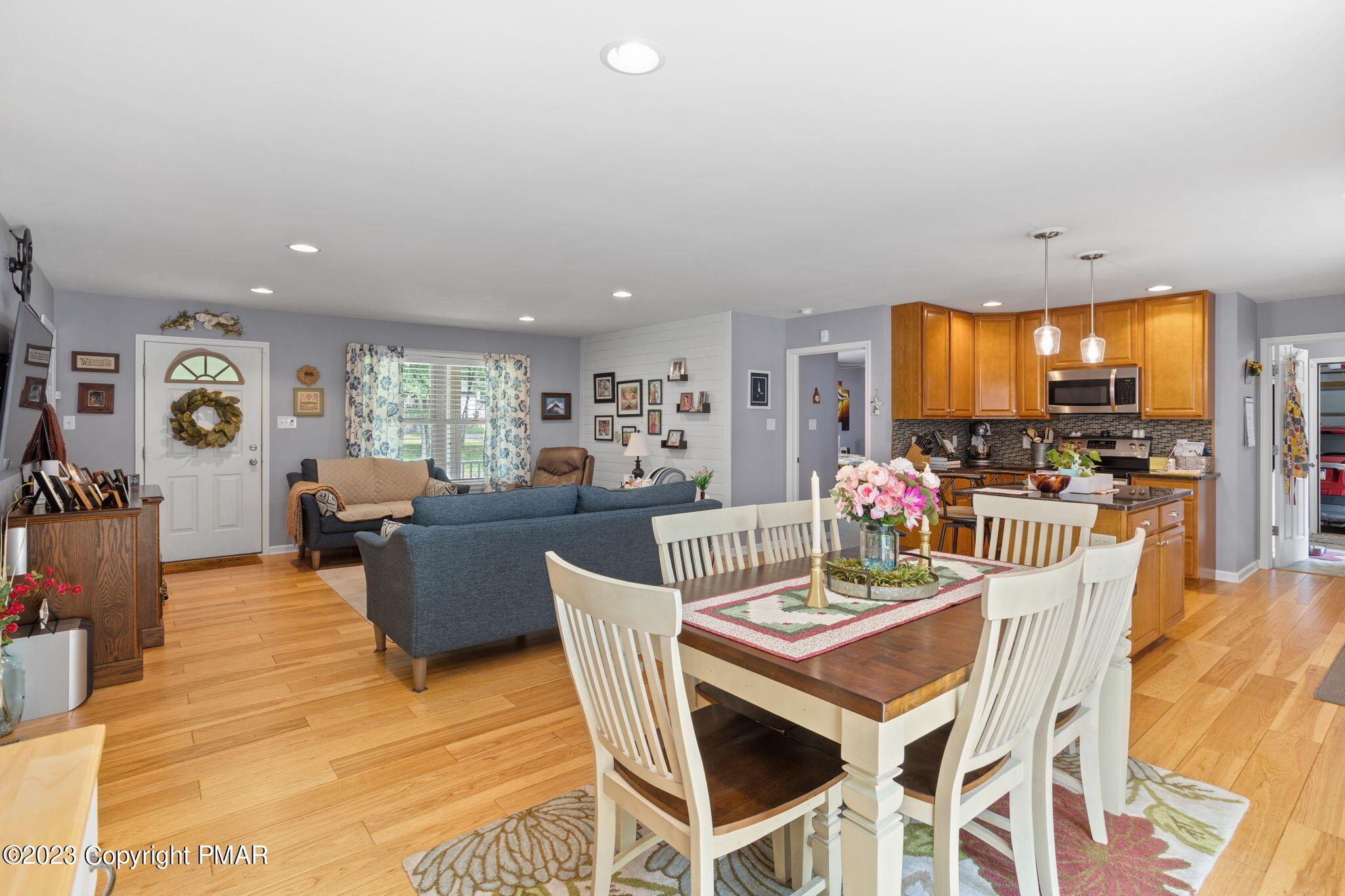 853 S Old Stage Road
