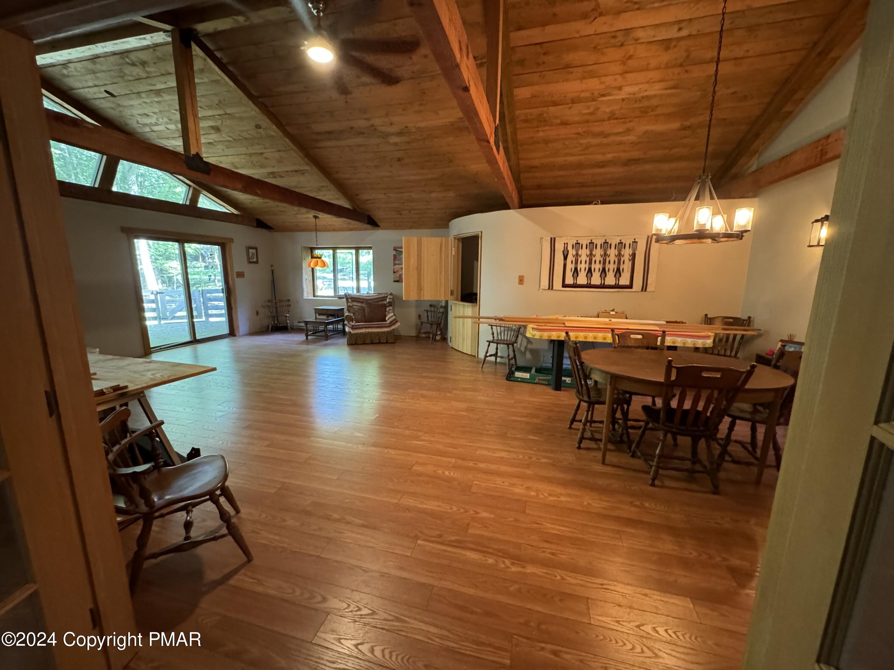 189 El Do Lake Drive