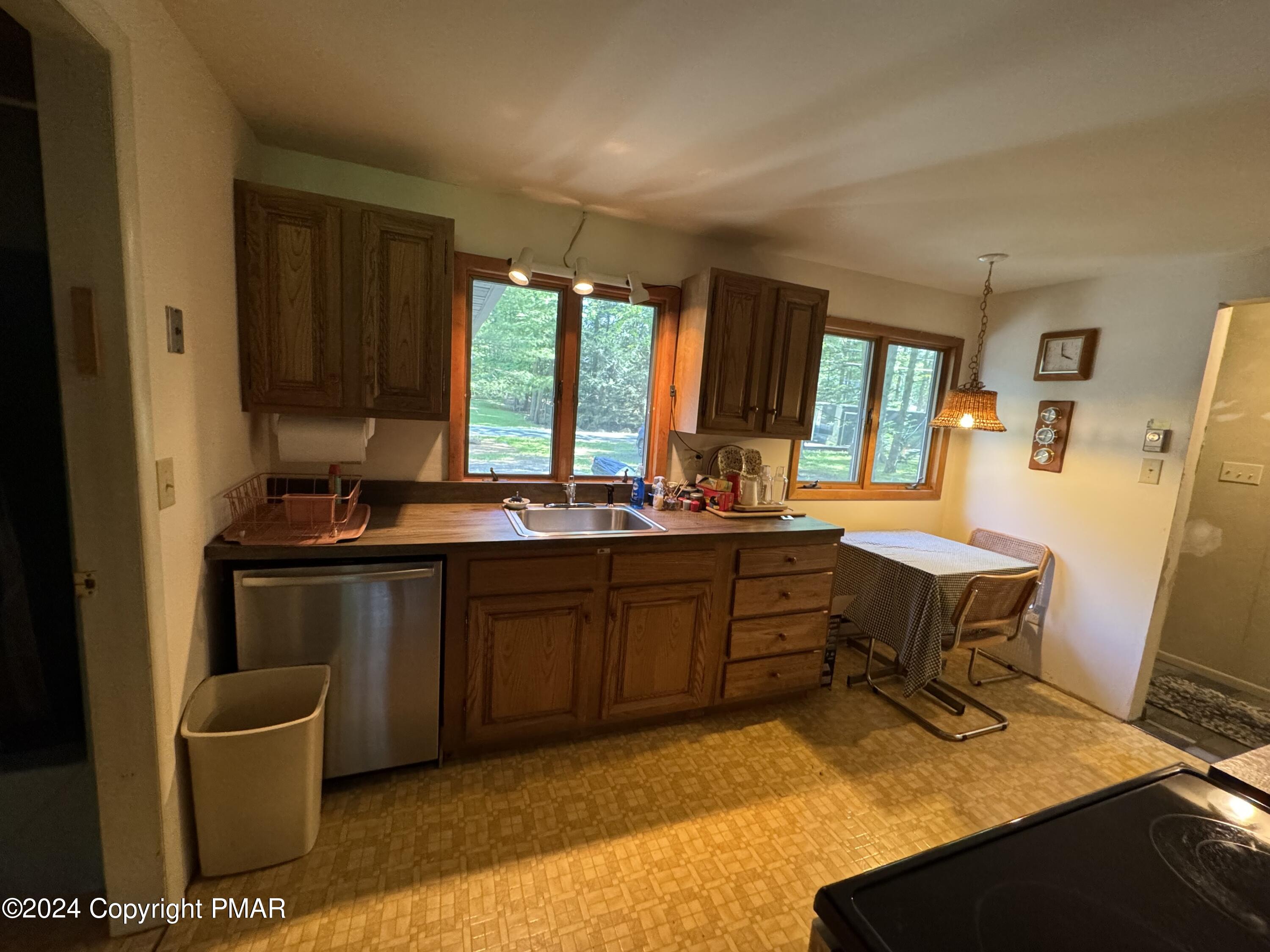 189 El Do Lake Drive