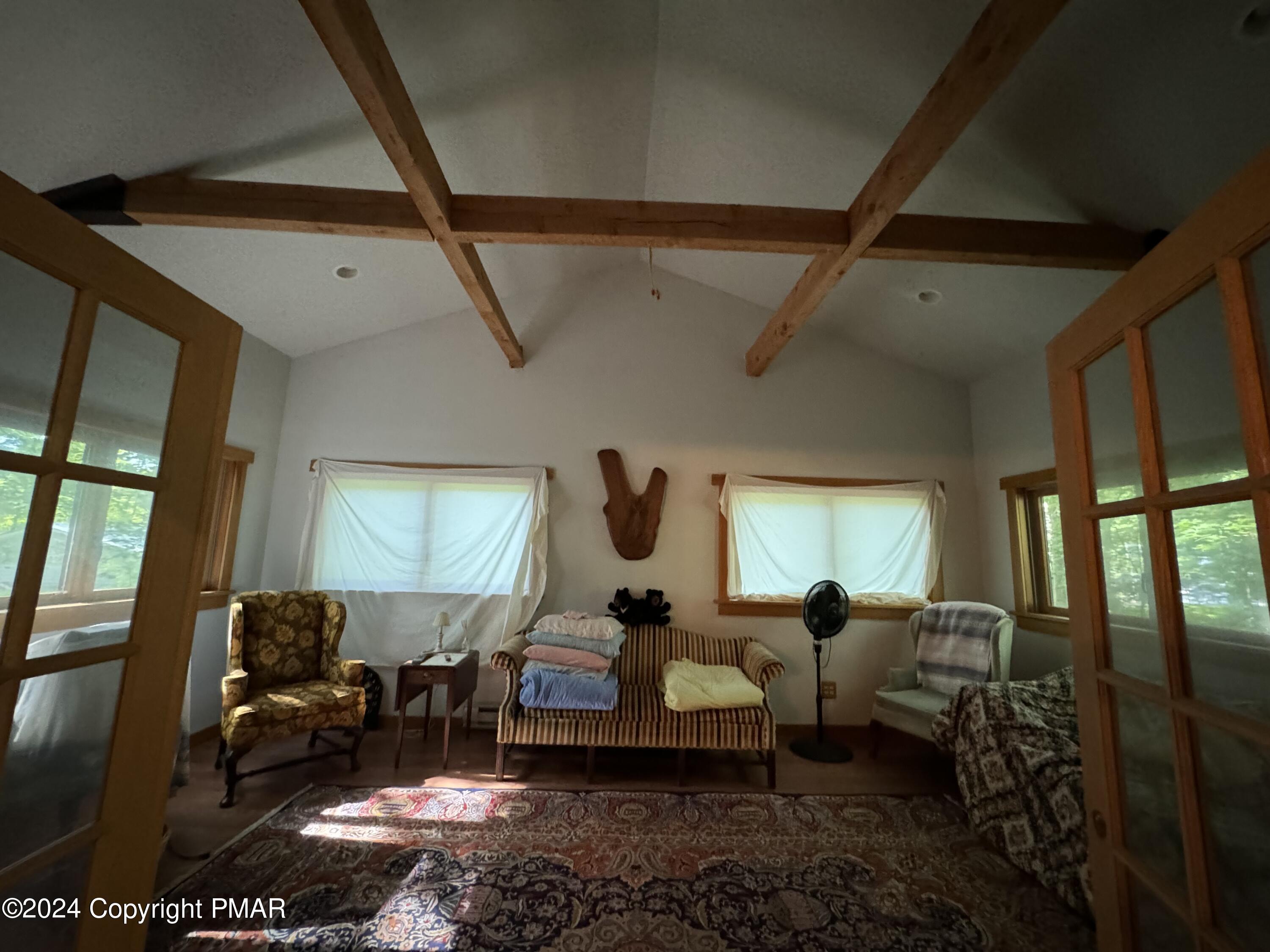 189 El Do Lake Drive