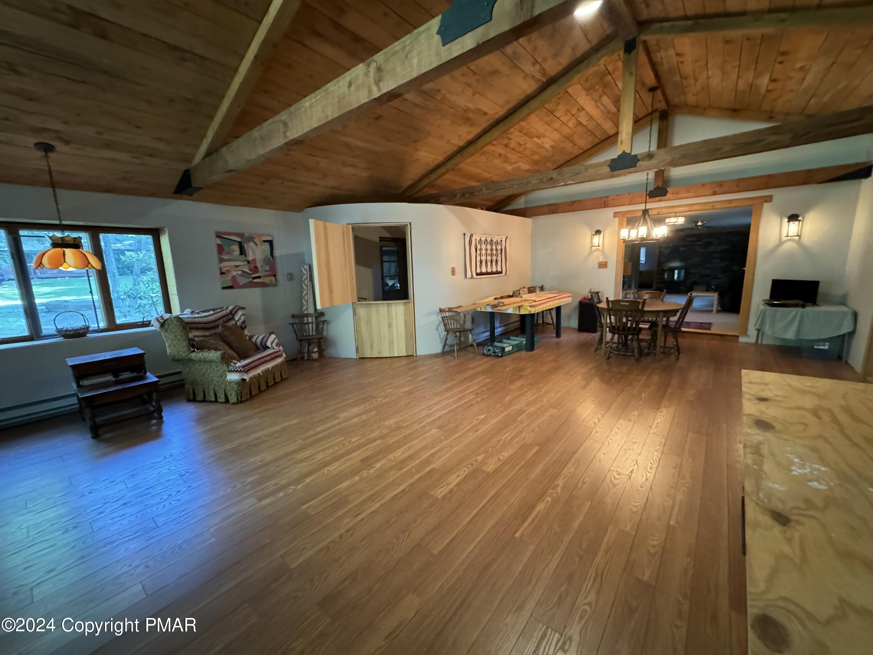 189 El Do Lake Drive