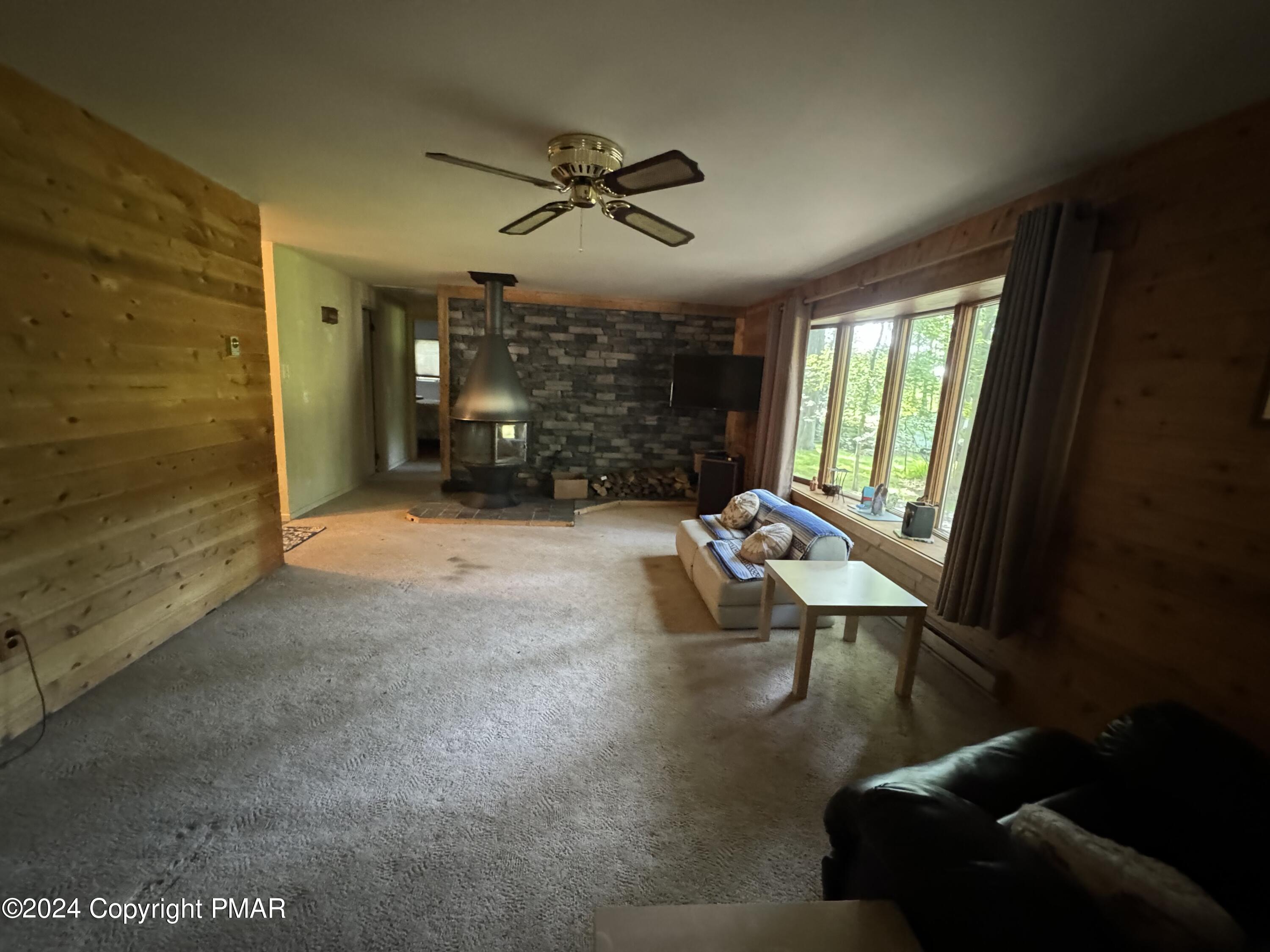 189 El Do Lake Drive