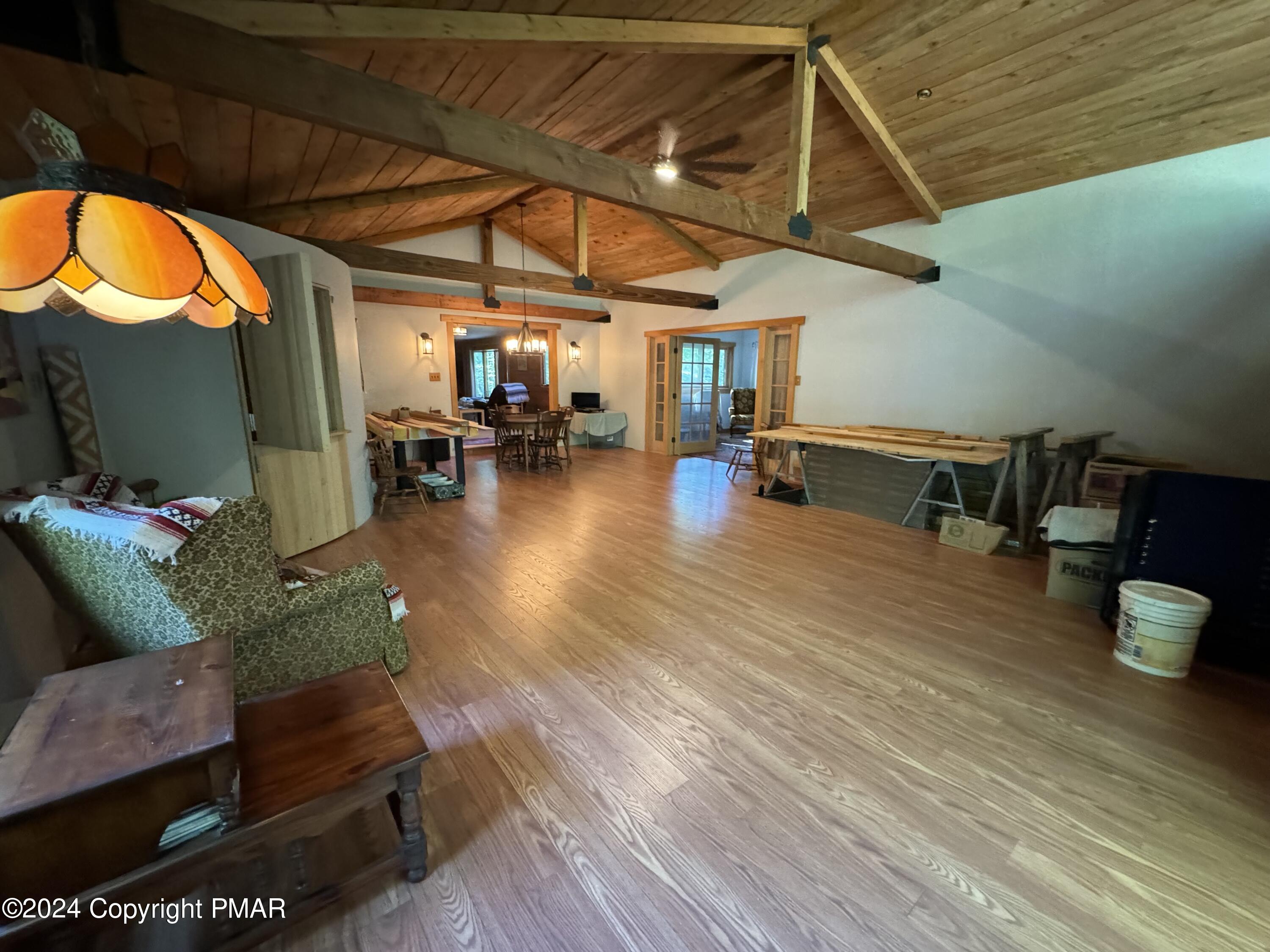 189 El Do Lake Drive