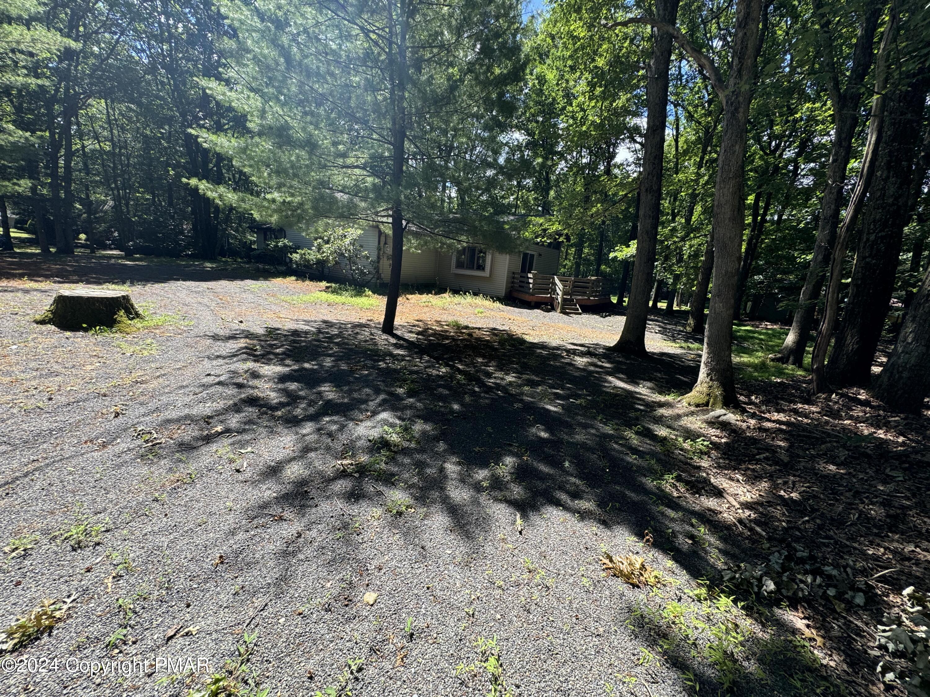 189 El Do Lake Drive