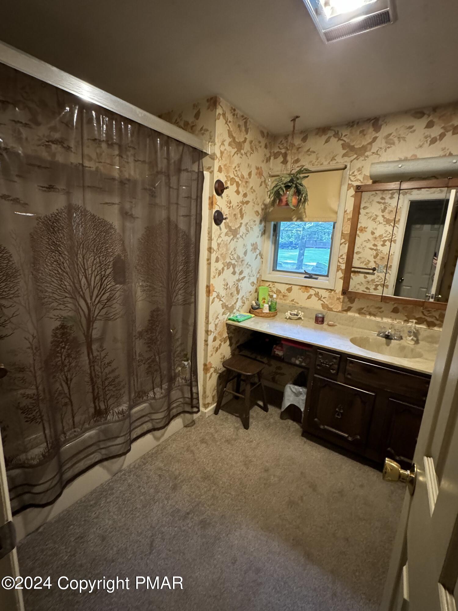 189 El Do Lake Drive