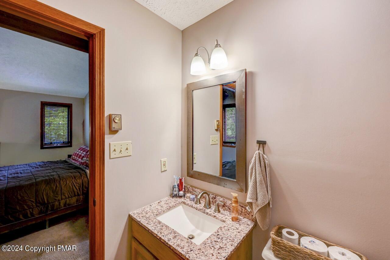 143 Lindbergh Circle