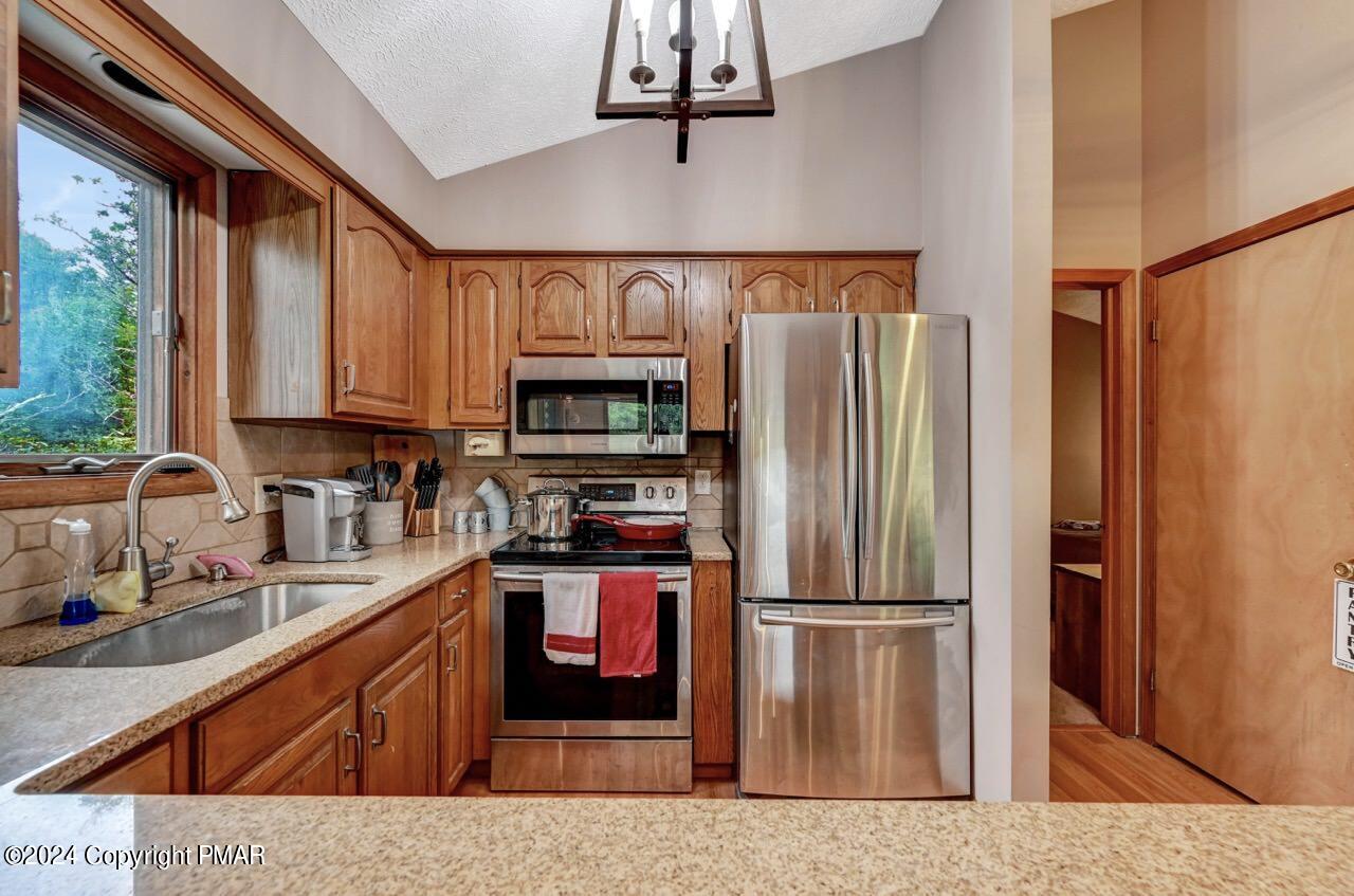 143 Lindbergh Circle