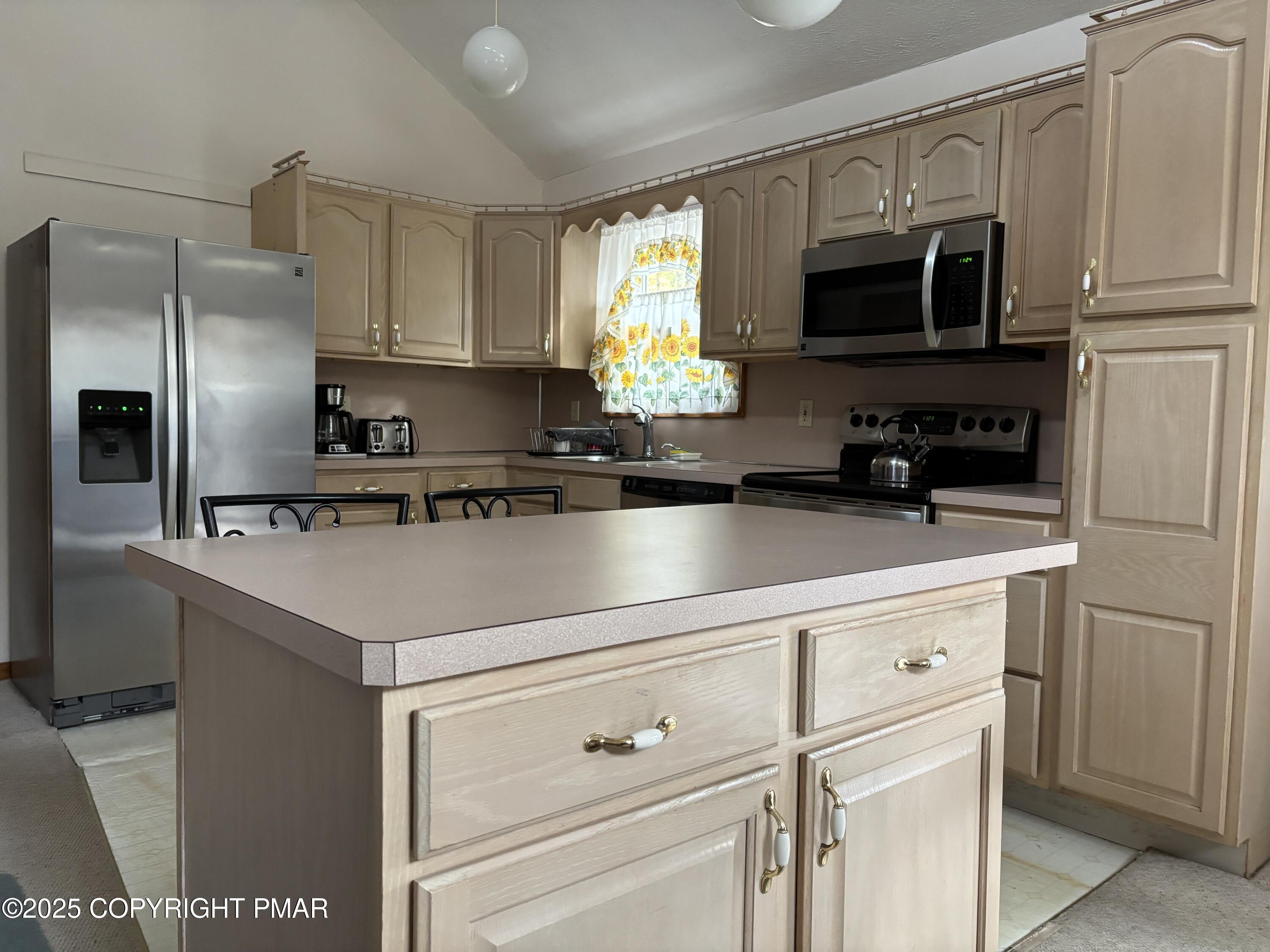 329 Kilmer Trail, Albrightsville