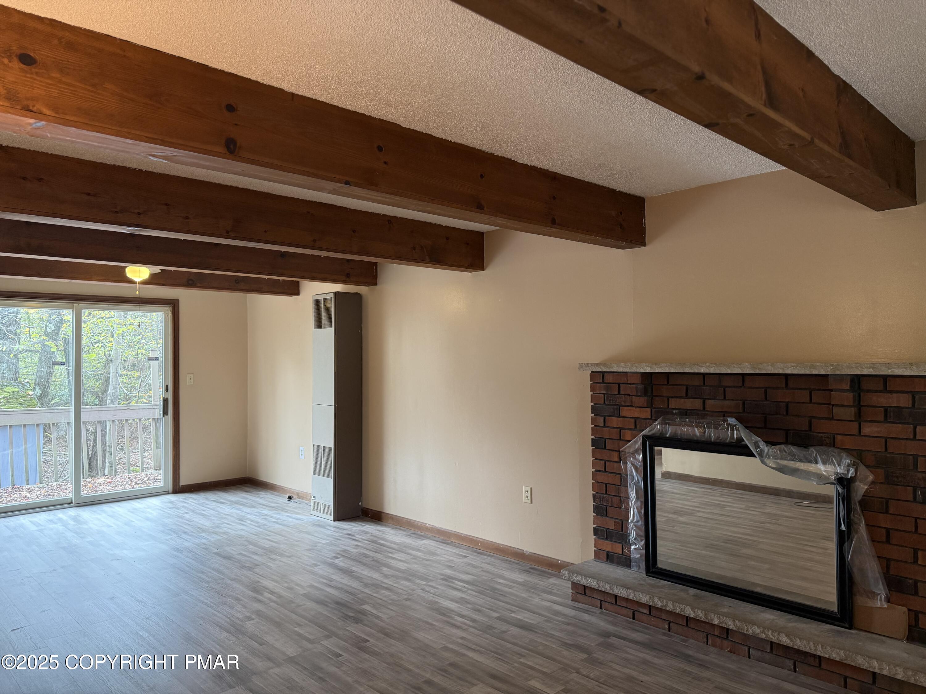 715 Country Place Drive, Tobyhanna