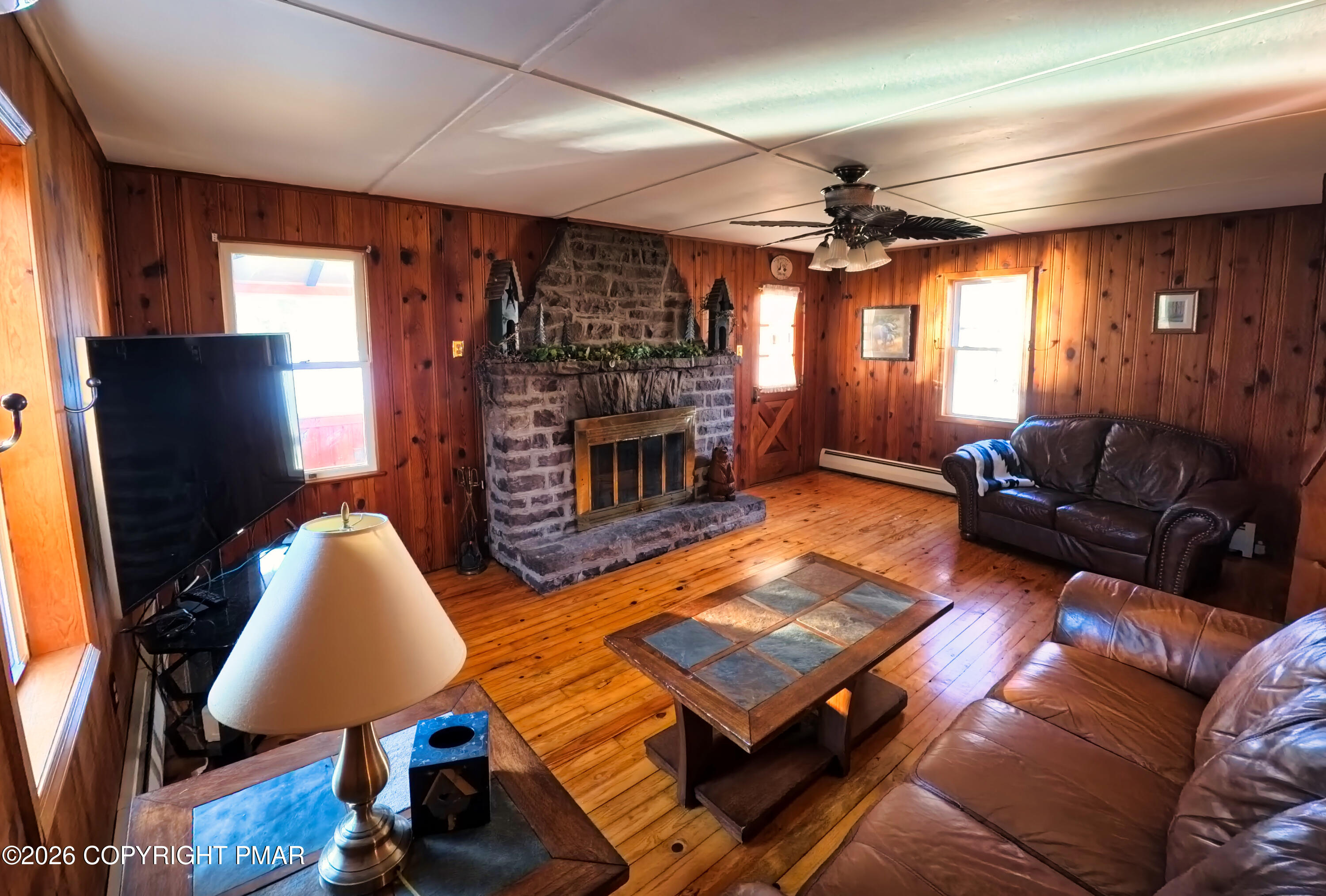 1101 Lakeview Drive