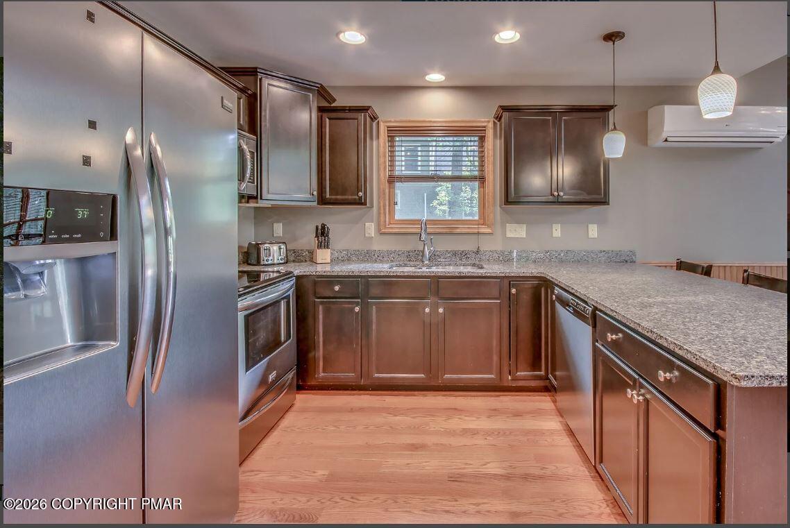 112 Pineknoll Drive