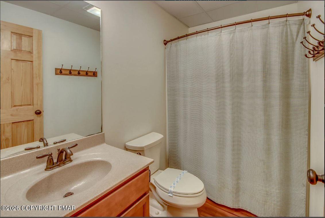 112 Pineknoll Drive