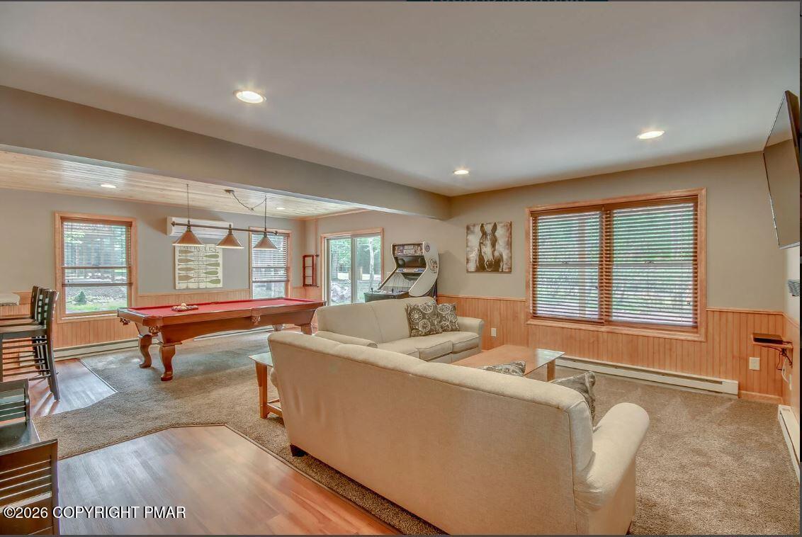112 Pineknoll Drive