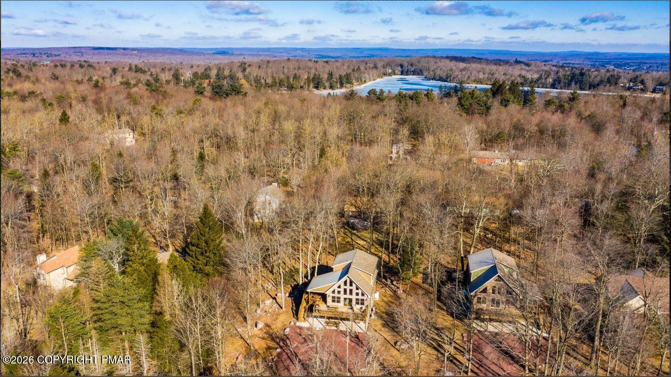 112 Pineknoll Drive