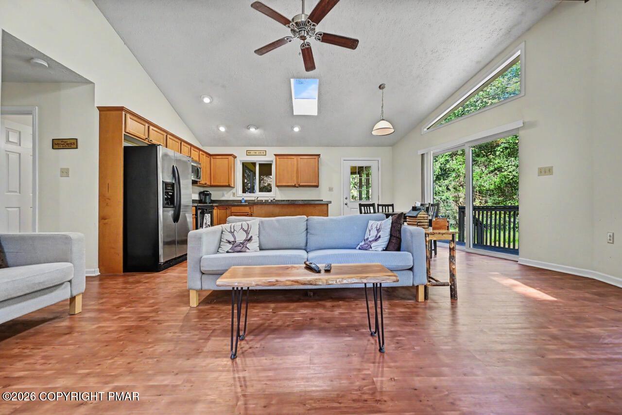 41 Whitman Lane