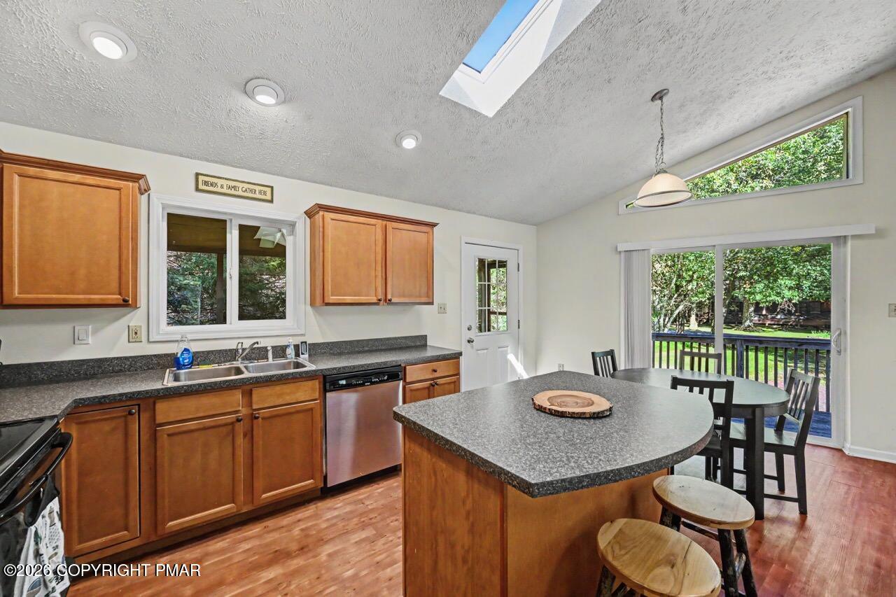 41 Whitman Lane