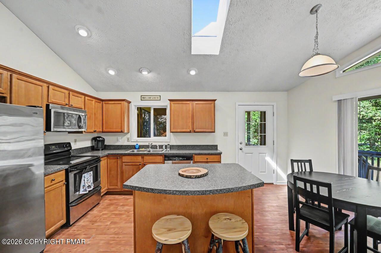 41 Whitman Lane
