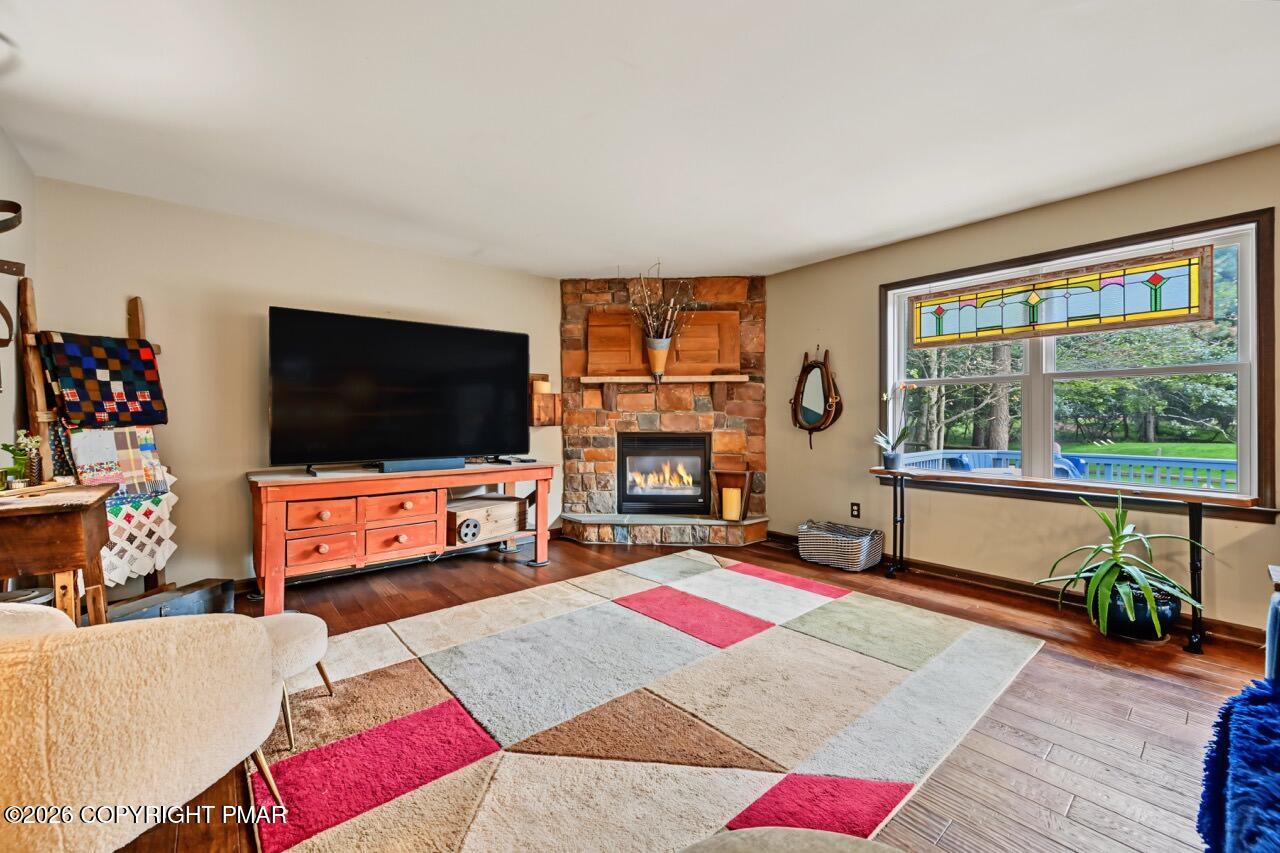 728 Stony Mountain Road