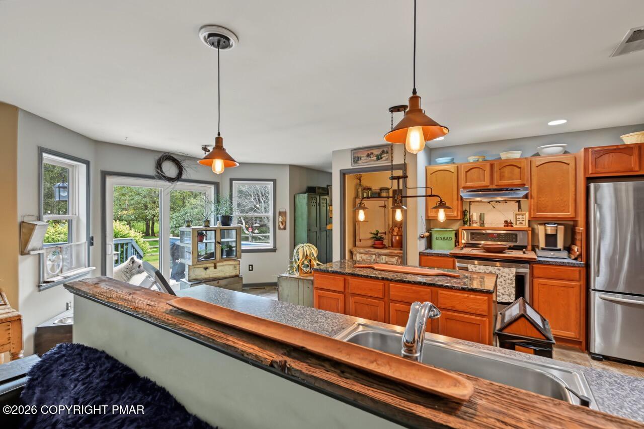 728 Stony Mountain Road